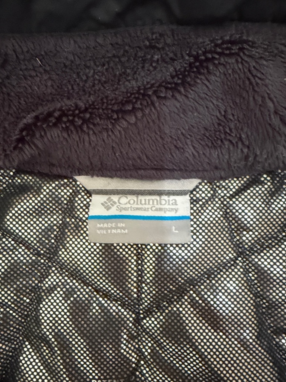 Columbia Women’s Black Quilted Puffer Vest - Picture 2 of 2